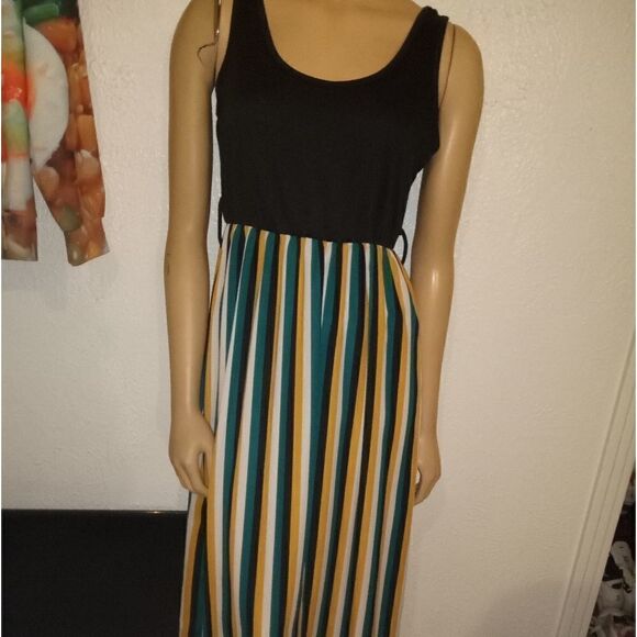 B FAMOUS sleeveless striped full length dress - Picture 6 of 9